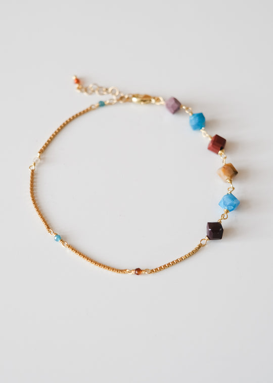 Armbandje met mookaiet en apatiet