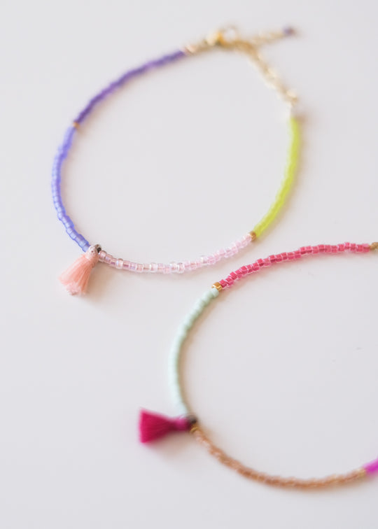 Armbandje met flosj, paars