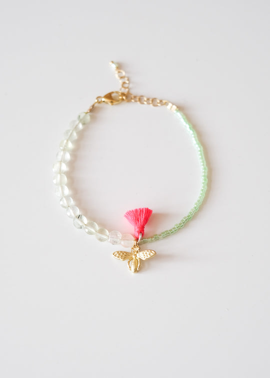 Armbandje met bijtje