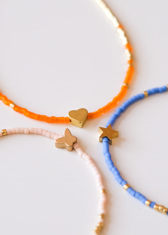 Armbandje met sterretje