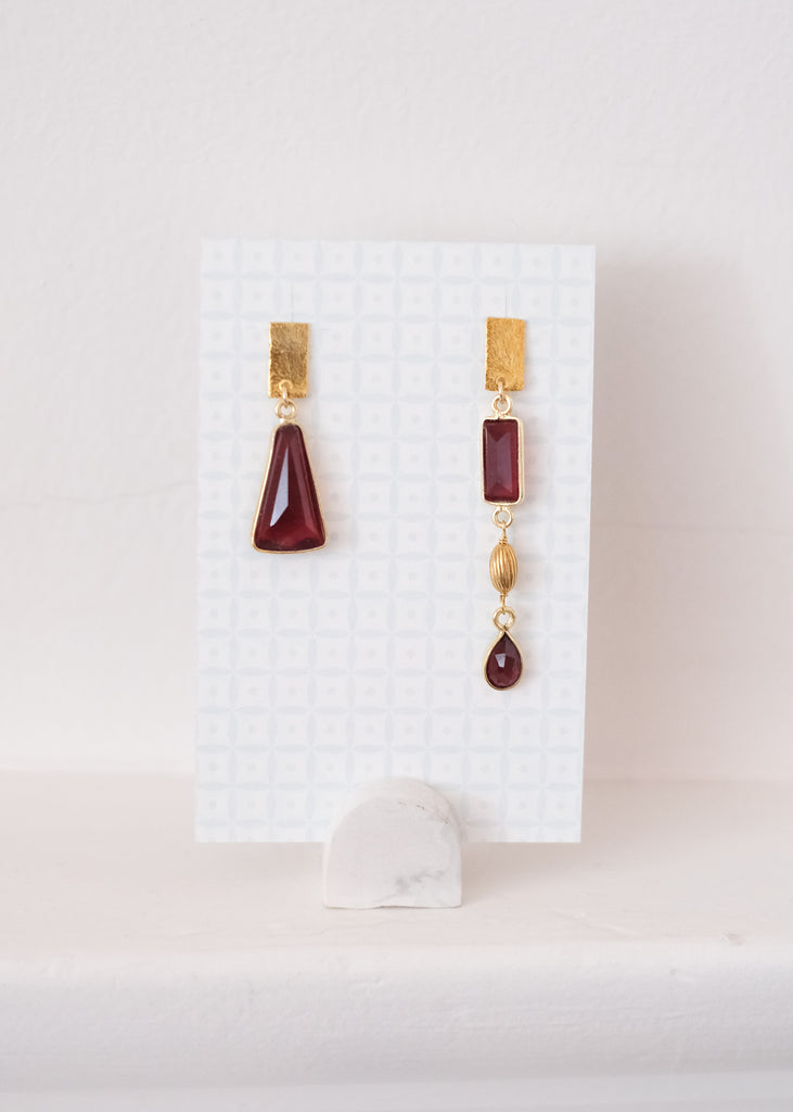 oorstekers met rode granaat