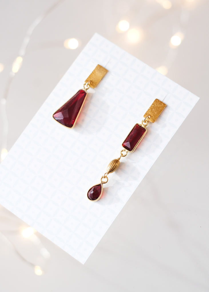 oorstekers met rode granaat