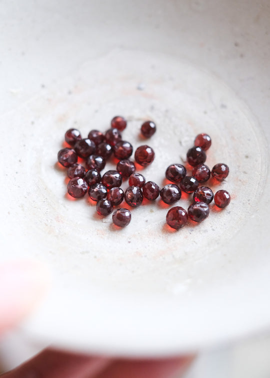 Briolette onion rode granaat