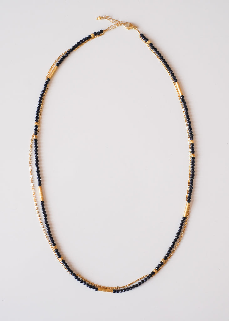 halsketting met blauwe goudsteen