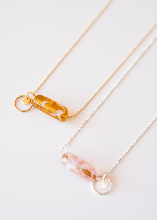 Halsketting voor kinderen met vintage glaskraal, verguld