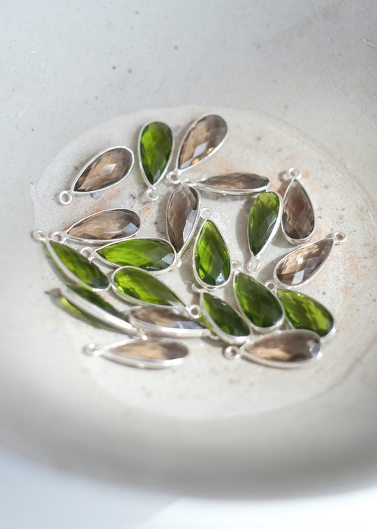 Hanger druppel peridot, zilver