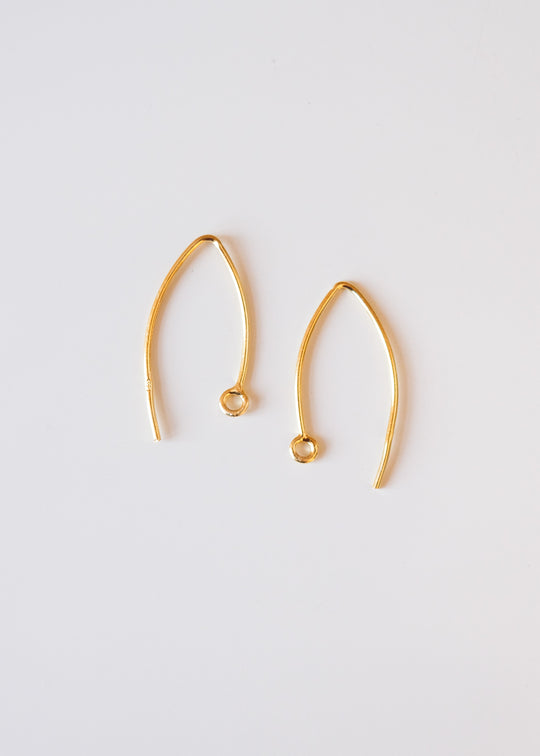 Strakke oorhaak verguld