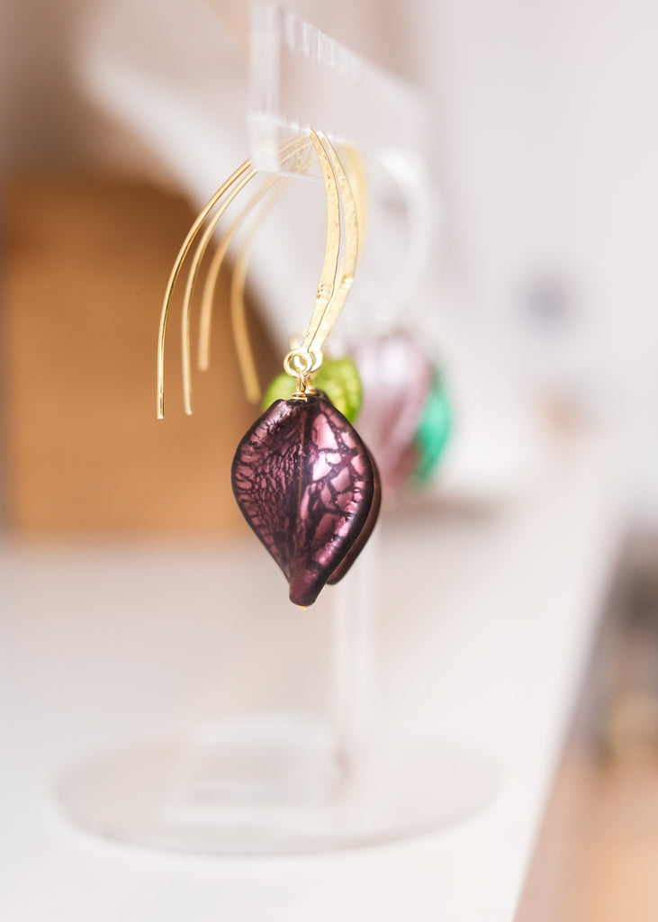 oorhangers met vintage paarse muranoglas kraal