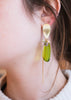 kleurrijke oorsteker met groene muranoglas kraal en edelstenen