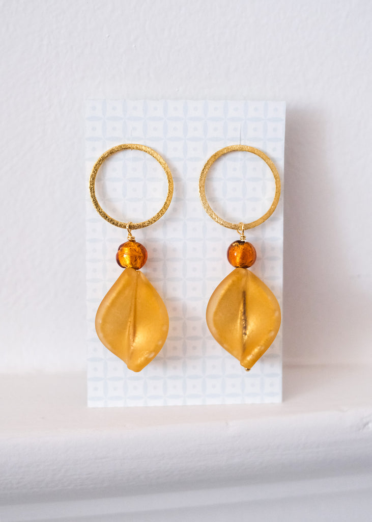 cirkel oorstekers met vintage kralen van Muranoglas