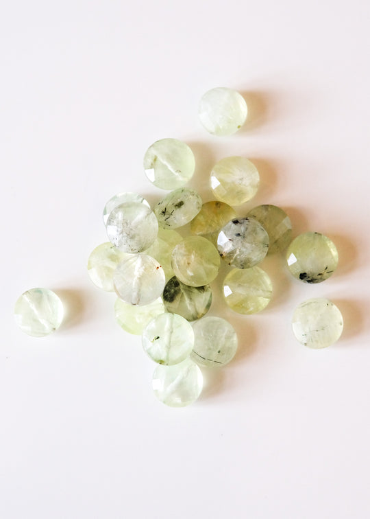 Prehniet kralen, disk