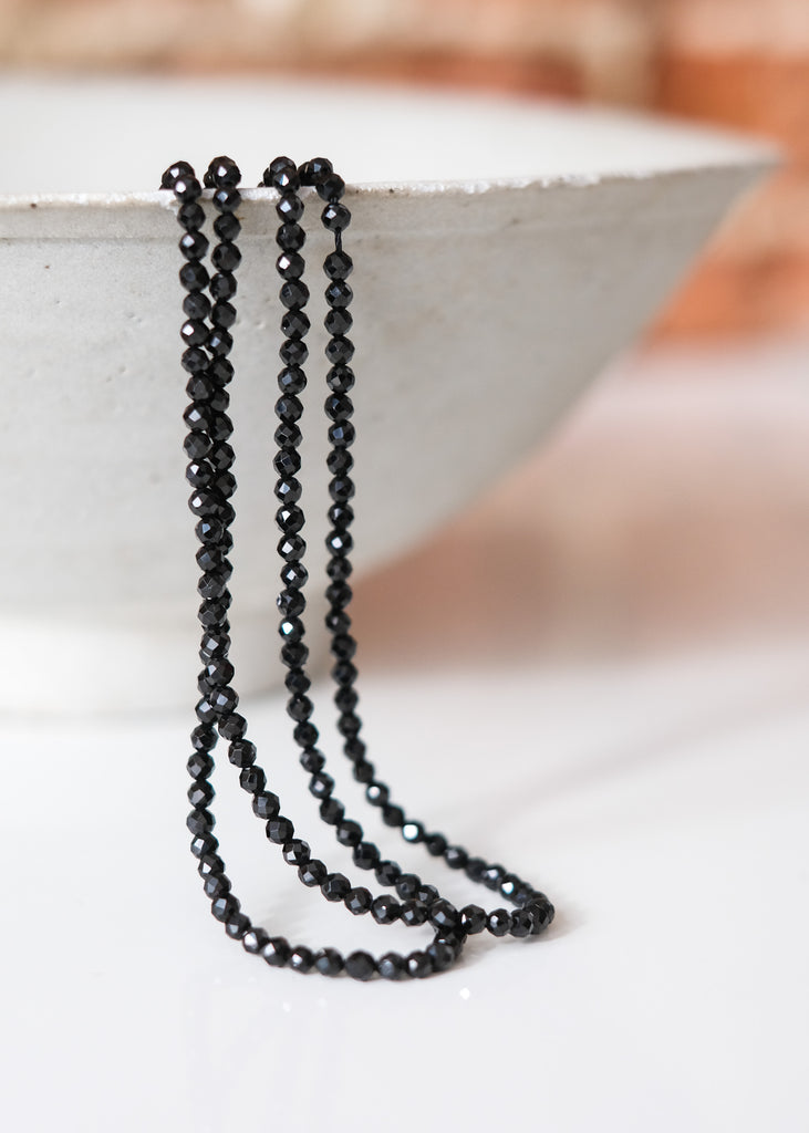 snoer zwarte spinel kralen