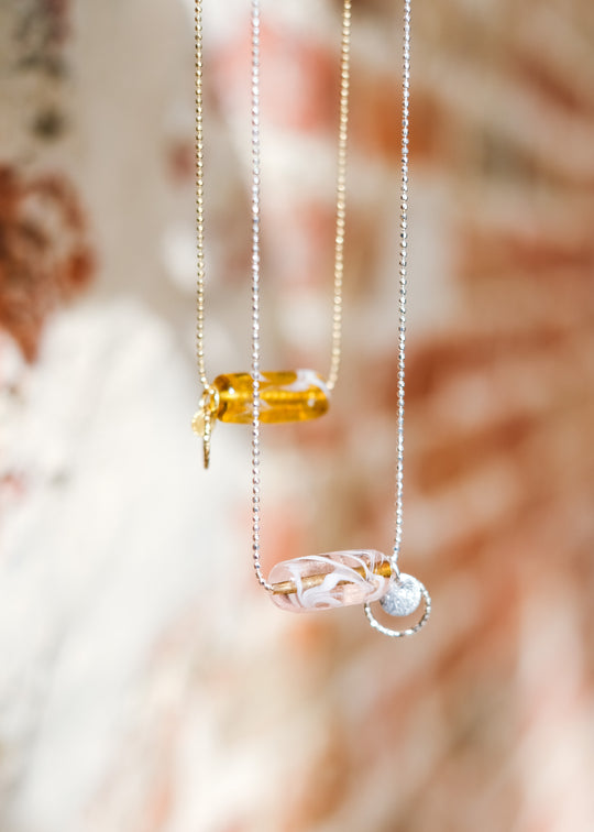 Halsketting voor kinderen met vintage glaskraal, zilver