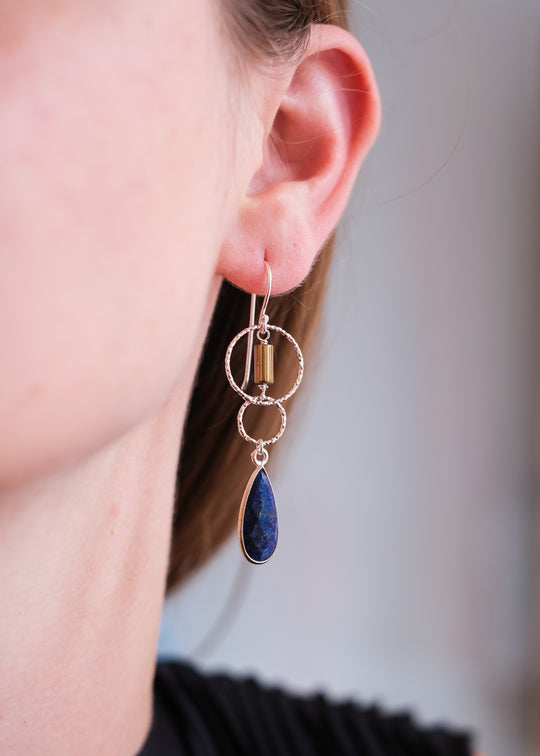 Oorhangers met hematiet en lapis lazuli