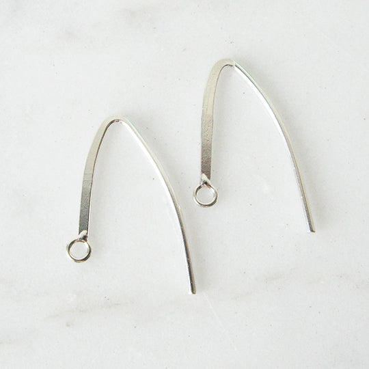 Strakke oorhaak zilver