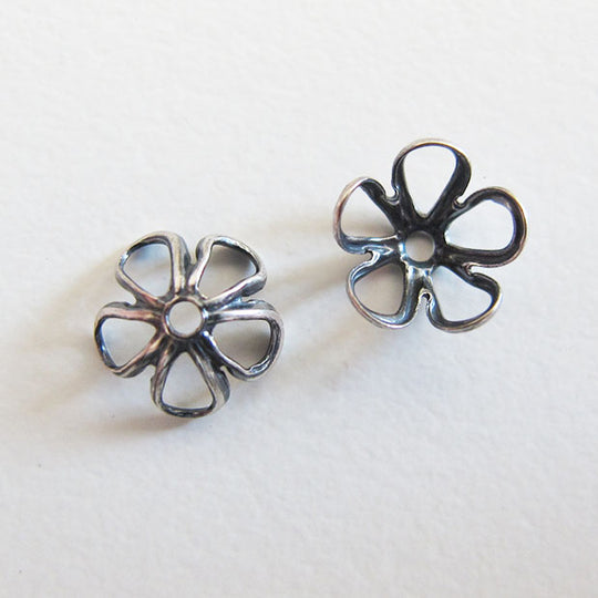 Kralenkapje bloem oud zilver 5 blaadjes