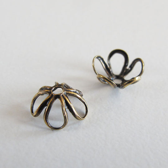 Kralenkapje bloem oud goud 5 blaadjes