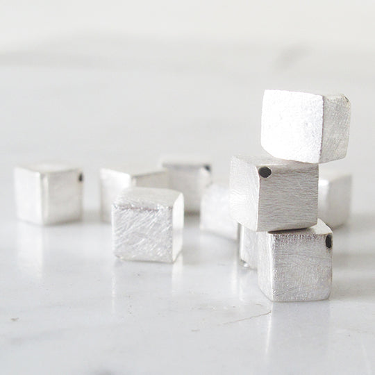 Kubus geborsteld zilver