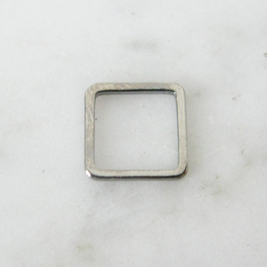 Tussenstuk vierkant mini black rhodium