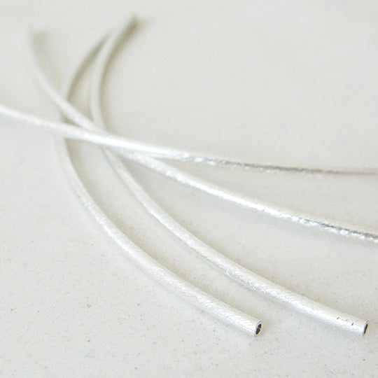 Kraal gebogen buisje, zilver 6,5 cm