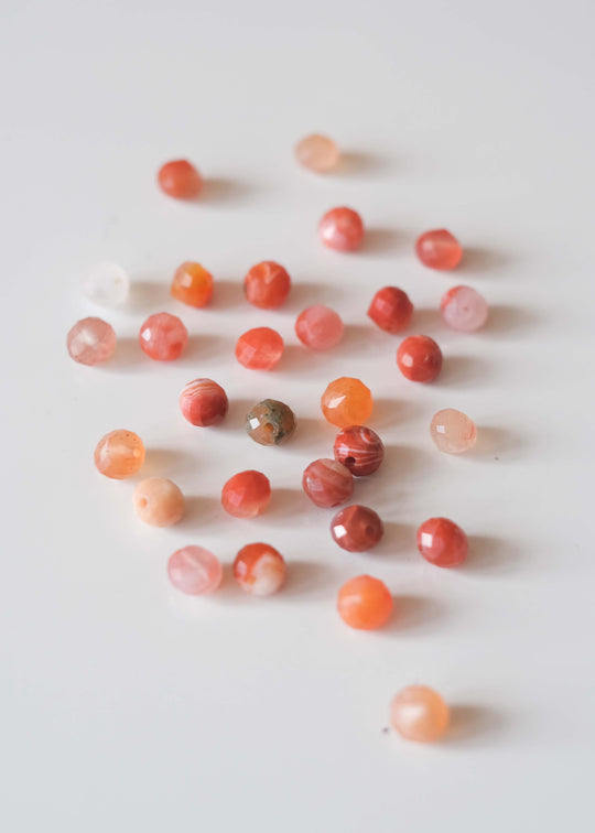 Rode agaat briolettes