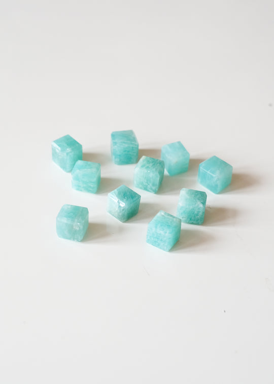 Briolette kubus, amazoniet