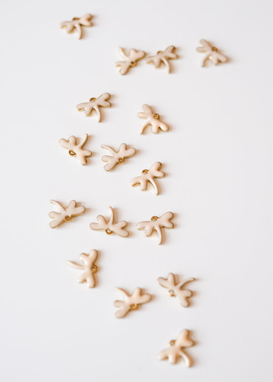 Bedel emaille, libelle wit