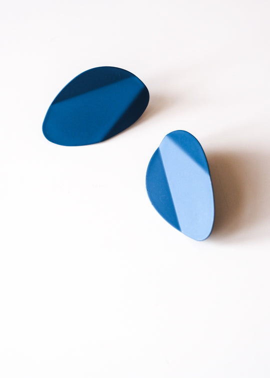 Oorsteker, gevouwen ovaal blauw