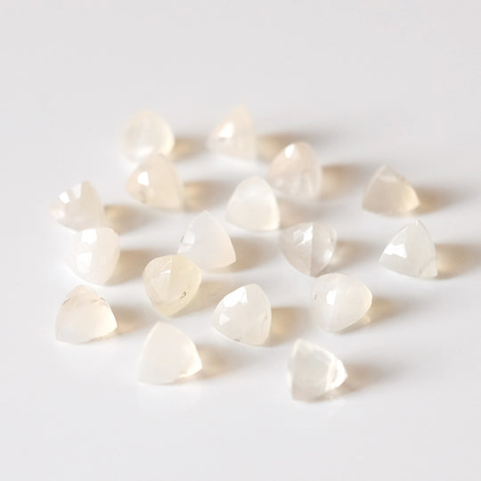 Briolette trillion maansteen