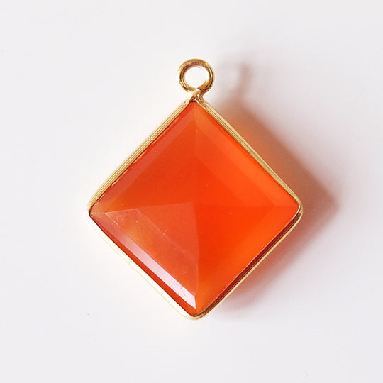 Hanger ruit carneool verguld