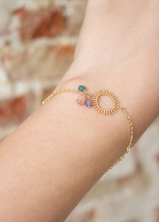 Fijn armbandje met zon