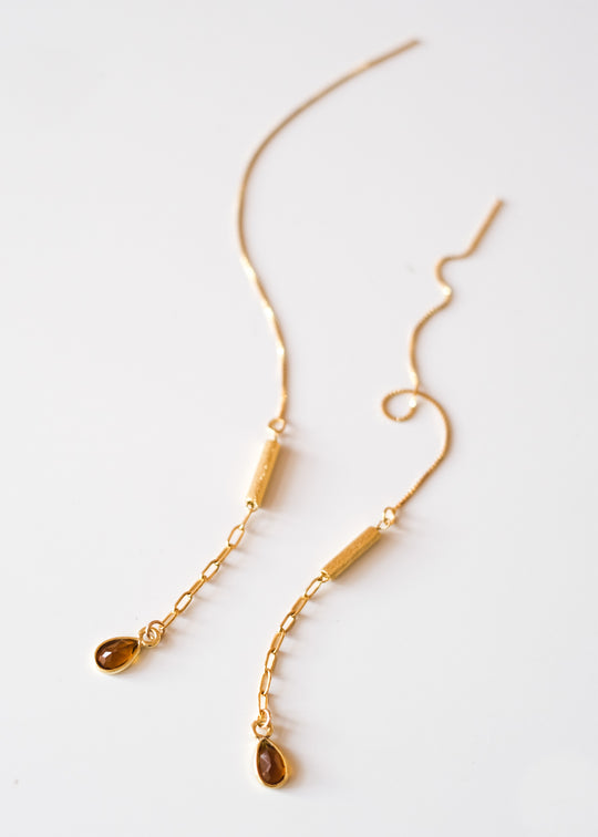 Fijne oorhangers met honingkwarts