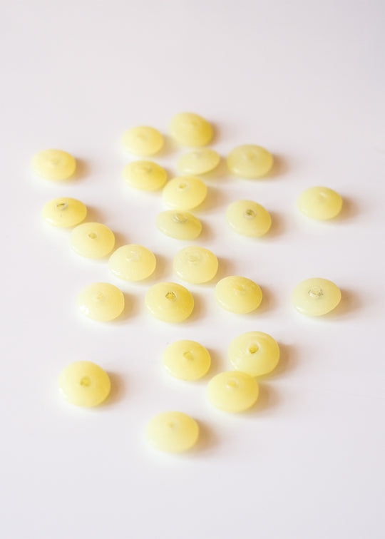 Vintage schijfje Muranoglas, pastel geel