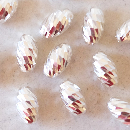 Kraal ovaal gefacetteerd zilver