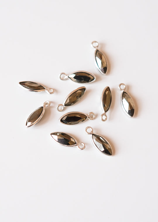 Bedel navette pyriet, zilver