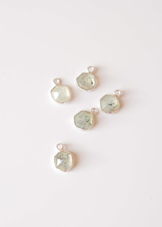 Bedel hexagon prehniet, zilver