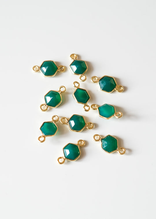 Link hexagon groene onyx, verguld