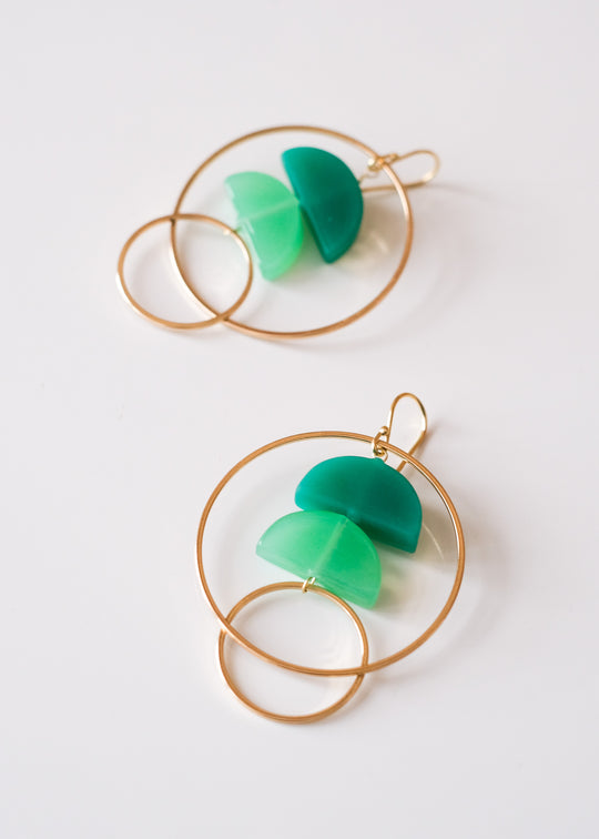 Cirkel oorhangers met groene kralen