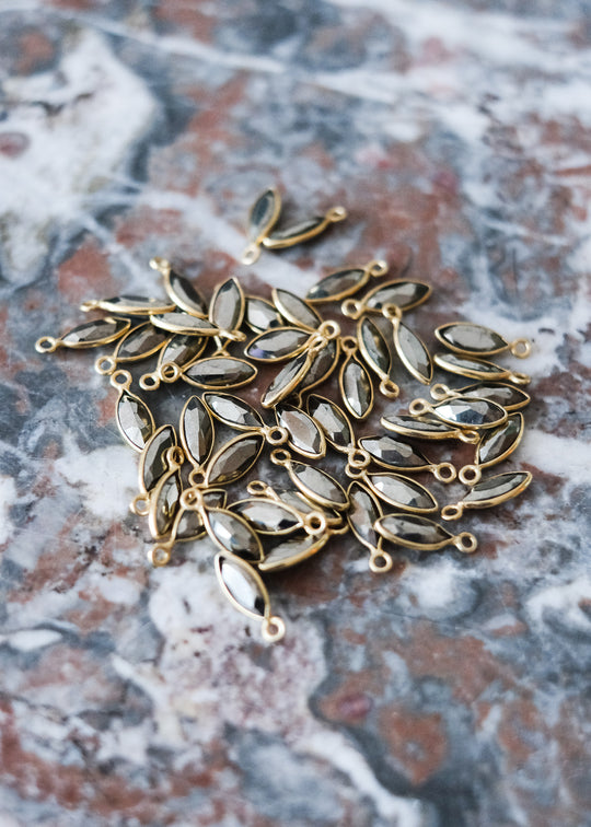 Bedel navette pyriet, verguld