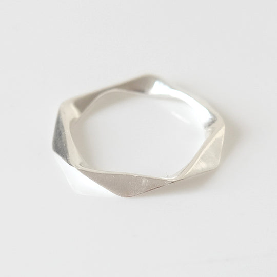 Ring reliëf sterling zilver, maat 18