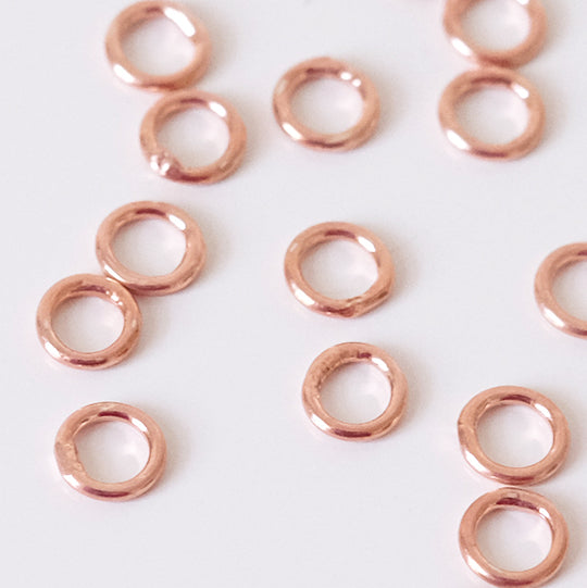 Gesloten ringetje rose, 5 mm