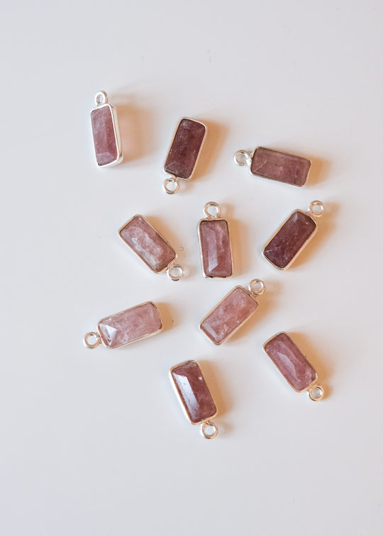 Bedel baguette strawberry kwarts, zilver