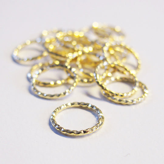 Ring gehamerd verguld, 8 mm