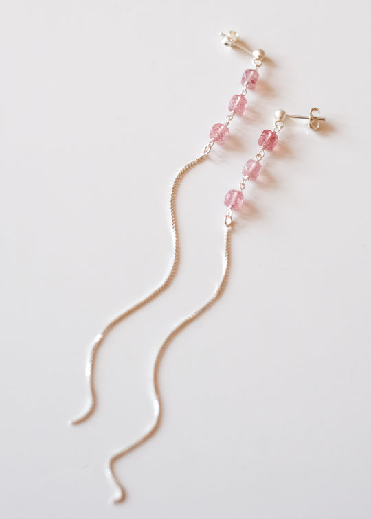 Zilveren oorstekers met cranberry kwarts