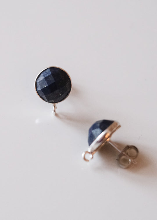 Oorsteker met lapis lazuli, zilver